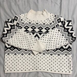 Old Navy Black and Cream Knit Sweater